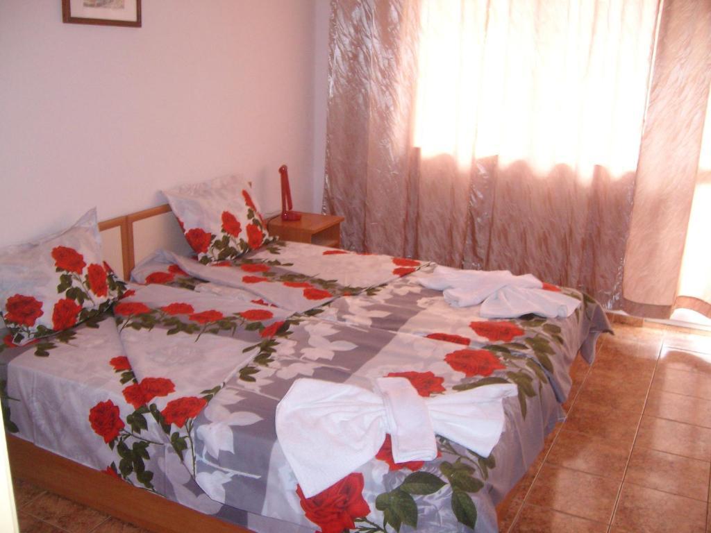 Nelly Guest House Ravda Cameră foto